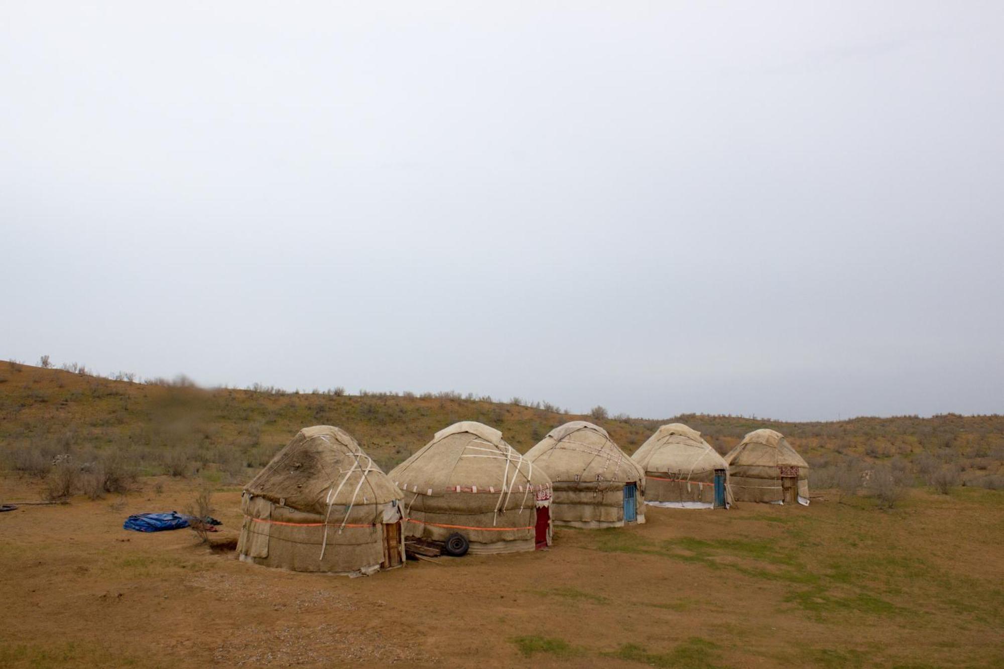 Kyzylkum Nights Camp & Family Yurt Hotell Nurota Exteriör bild