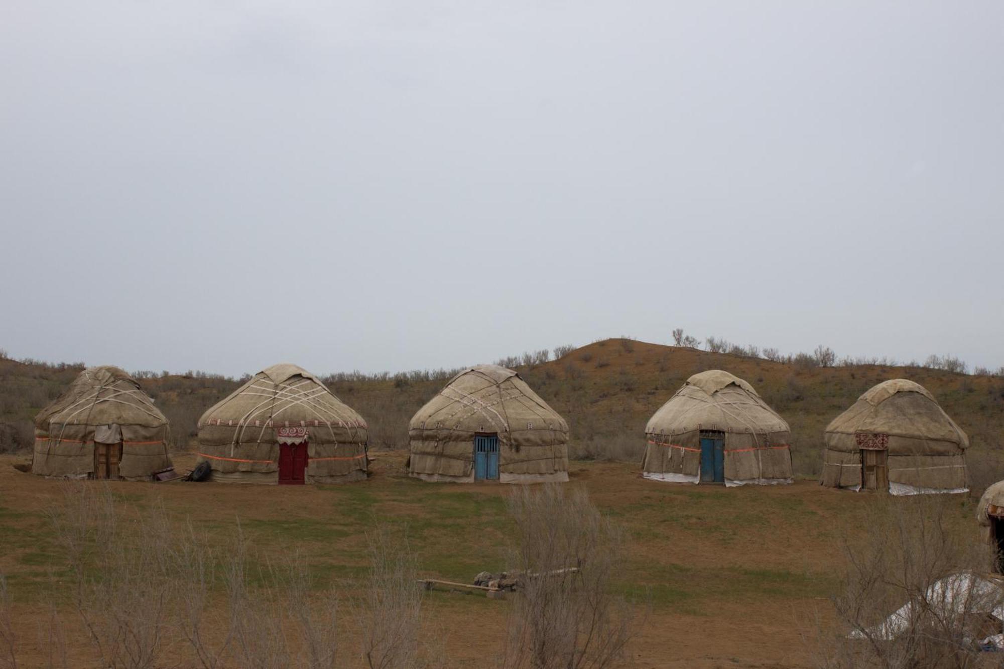 Kyzylkum Nights Camp & Family Yurt Hotell Nurota Exteriör bild