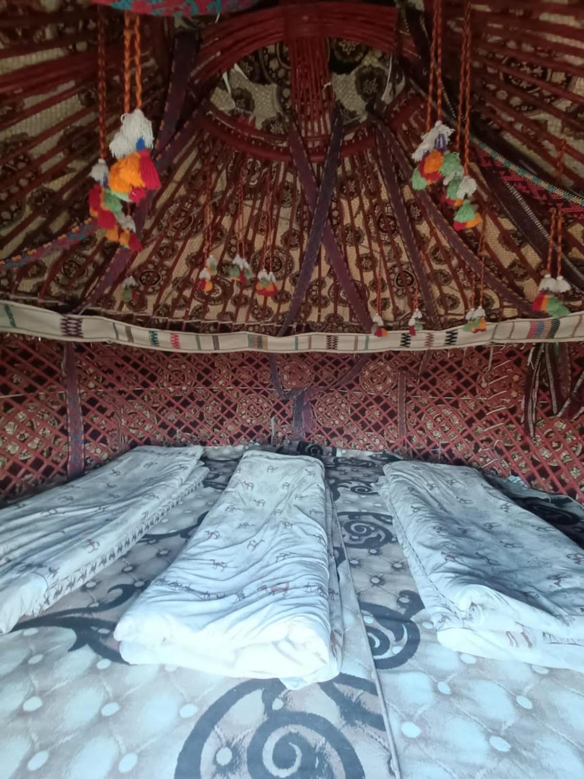 Kyzylkum Nights Camp & Family Yurt Hotell Nurota Exteriör bild