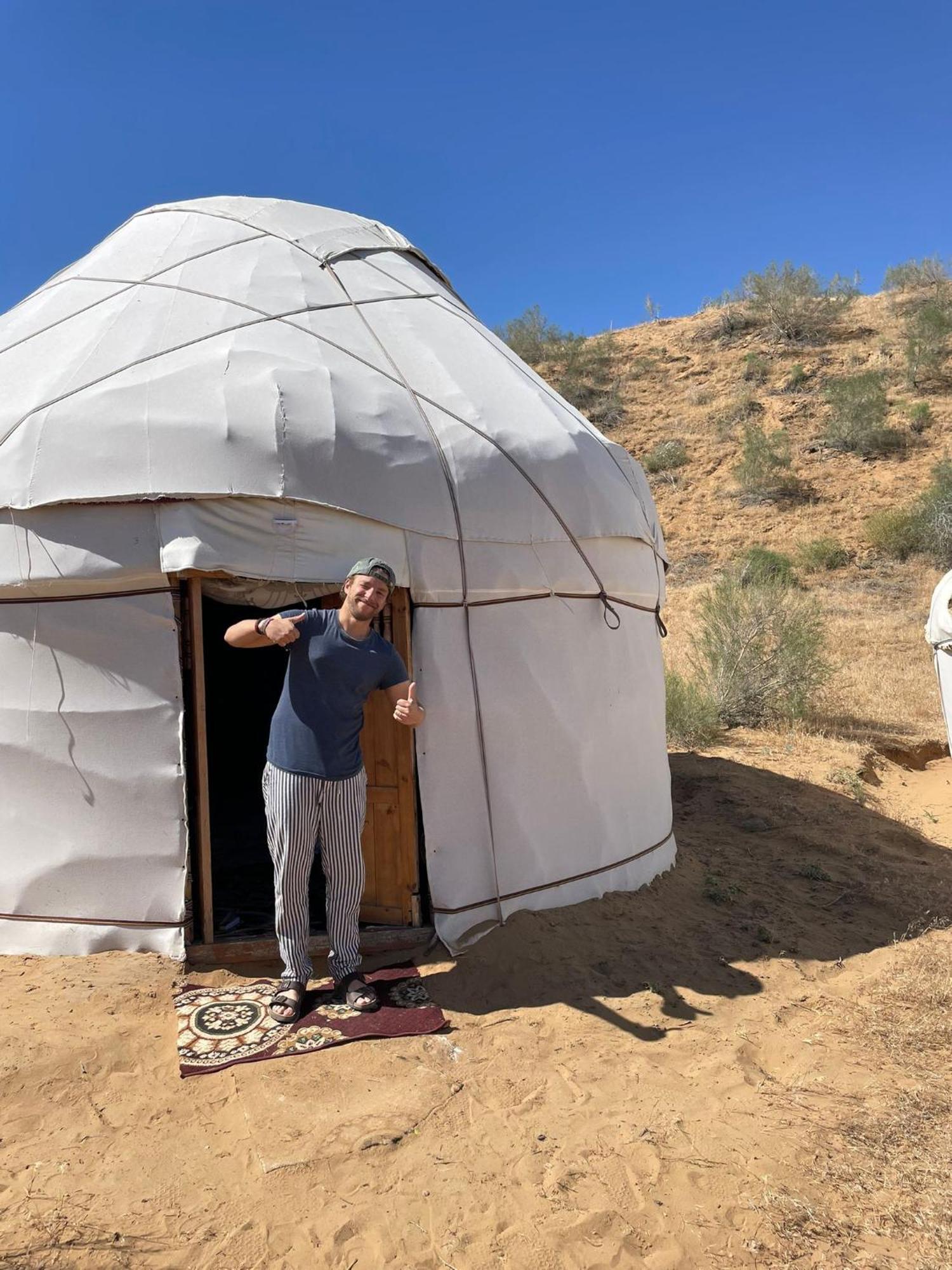 Kyzylkum Nights Camp & Family Yurt Hotell Nurota Exteriör bild